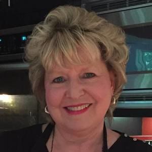 Meet your Posher, Nina